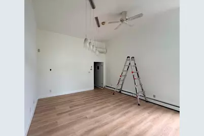 70E Beacon St, Somerville, MA 02143 - Photo 2