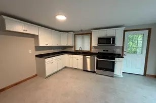 206 Comfort St, Bridgewater, MA 02324 - Photo 4