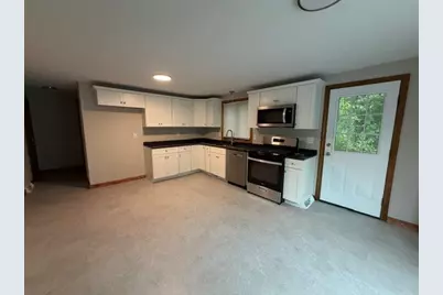 206 Comfort St #206, Bridgewater, MA 02324 - Photo 2