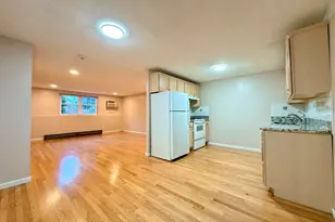 89 Pleasant St, Medfield, MA 02052 - Photo 4