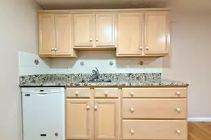 89 Pleasant St, Medfield, MA 02052 - Photo 10