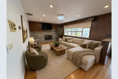 68 Keayne St, Revere, MA 02151 - Photo 2