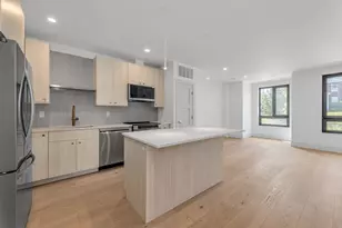 34 Oak St, Boston, MA 02136 - Photo 2