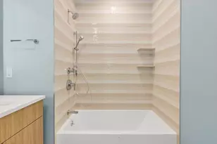 34 Oak St, Boston, MA 02136 - Photo 12