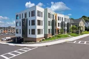 34 Oak St, Boston, MA 02136 - Photo 34