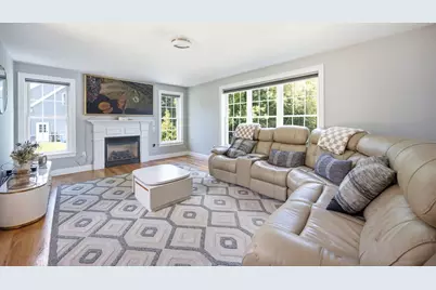 37 Bacon Street, Pepperell, MA 01463 - Photo 6