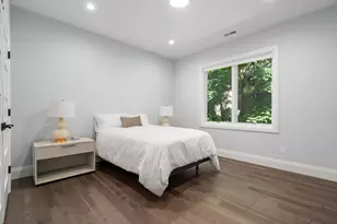 1058 Beacon St, Newton, MA 02459 - Photo 24