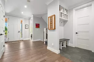 1058 Beacon St, Newton, MA 02459 - Photo 4