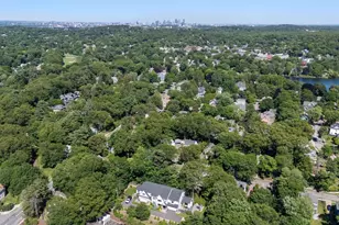 1058 Beacon St, Newton, MA 02459 - Photo 40