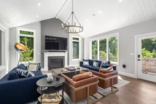 1058 Beacon St, Newton, MA 02459 - Photo 14