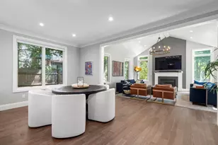 1058 Beacon St, Newton, MA 02459 - Photo 12