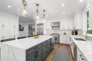 1058 Beacon St, Newton, MA 02459 - Photo 10