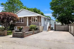 11 Newman St, Revere, MA 02151 - Photo 2
