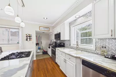 206 Austin St, New Bedford, MA 02740 - Photo 16