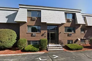 10 Hallmark Gdns, Burlington, MA 01803 - Photo 1