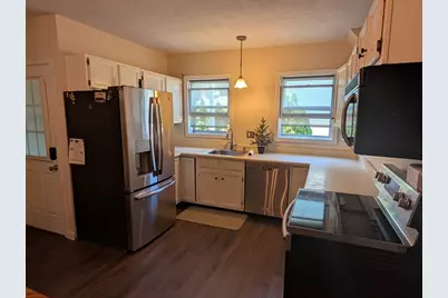269 Oak St, Clinton, MA 01510 - Photo 4