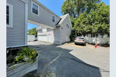 328 Highland St, Worcester, MA 01608 - Photo 4