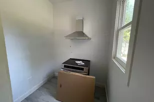 328 Highland St, Worcester, MA 01608 - Photo 16
