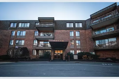1002 Paradise Rd #1C, Swampscott, MA 01907 - Photo 24
