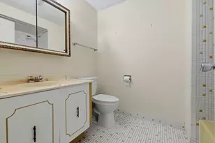 1002 Paradise Rd, Swampscott, MA 01907 - Photo 20