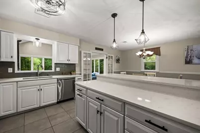 121 Dean St, Seekonk, MA 02771 - Photo 12