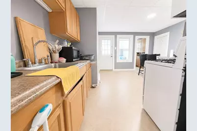 212 Vernon St, Worcester, MA 01607 - Photo 18