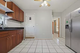 27 Houghton St, Boston, MA 02122 - Photo 12