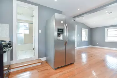 27 Houghton St, Boston, MA 02122 - Photo 16