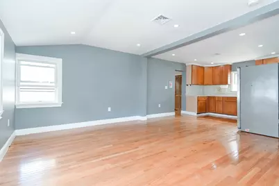 27 Houghton St, Boston, MA 02122 - Photo 10