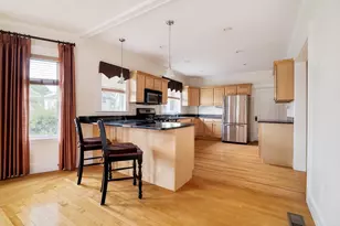 2 Peabody, Stoneham, MA 02180 - Photo 4