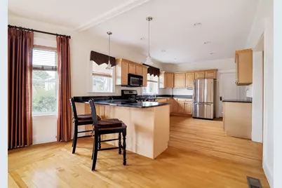 2 Peabody #2, Stoneham, MA 02180 - Photo 4