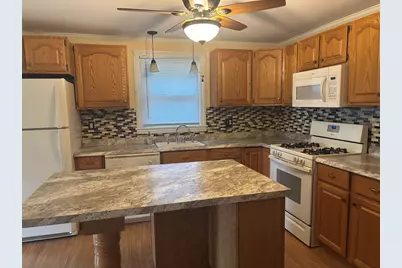 137 Appleton St, Springfield, MA 01108 - Photo 10