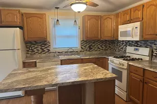 137 Appleton St, Springfield, MA 01108 - Photo 10