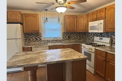137 Appleton St, Springfield, MA 01108 - Photo 10