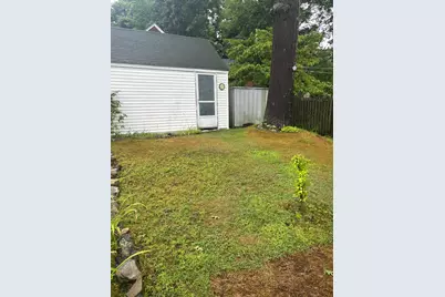 137 Appleton St, Springfield, MA 01108 - Photo 6