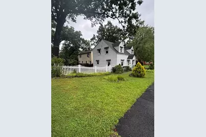 137 Appleton St, Springfield, MA 01108 - Photo 2