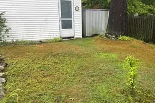 137 Appleton St, Springfield, MA 01108 - Photo 6