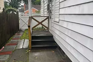 137 Appleton St, Springfield, MA 01108 - Photo 8