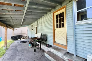 398 Main St, Springfield, MA 01151 - Photo 36