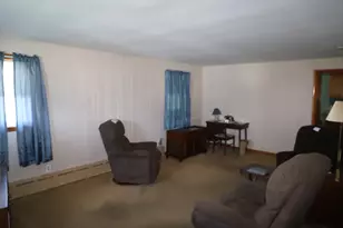 25 Peer St, Springfield, MA 01109 - Photo 12