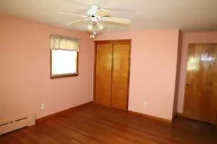 25 Peer St, Springfield, MA 01109 - Photo 14