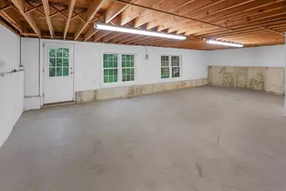 6 Edmond St, Haverhill, MA 01835 - Photo 22
