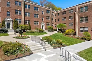 1490 Beacon St, Brookline, MA 02446 - Photo 28