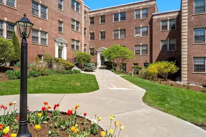 1490 Beacon St #3, Brookline, MA 02446 - Photo 4