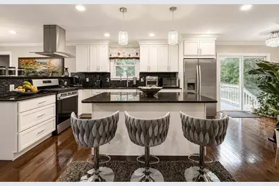 411 Pleasant St, Framingham, MA 01701 - Photo 8