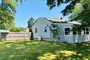 47 S Center St, Bellingham, MA 02019 - Photo 22