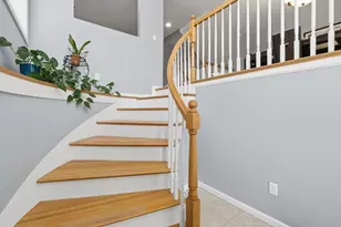 23 Governors Way, Milford, MA 01757 - Photo 2