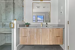 532 E 3rd St, Boston, MA 02127 - Photo 14