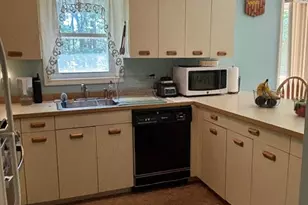 54 Lantern Ln, Dracut, MA 01826 - Photo 4