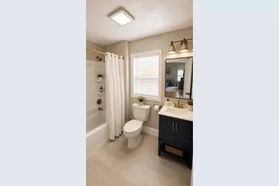 40 Central St #2, Auburn, MA 01501 - Photo 6